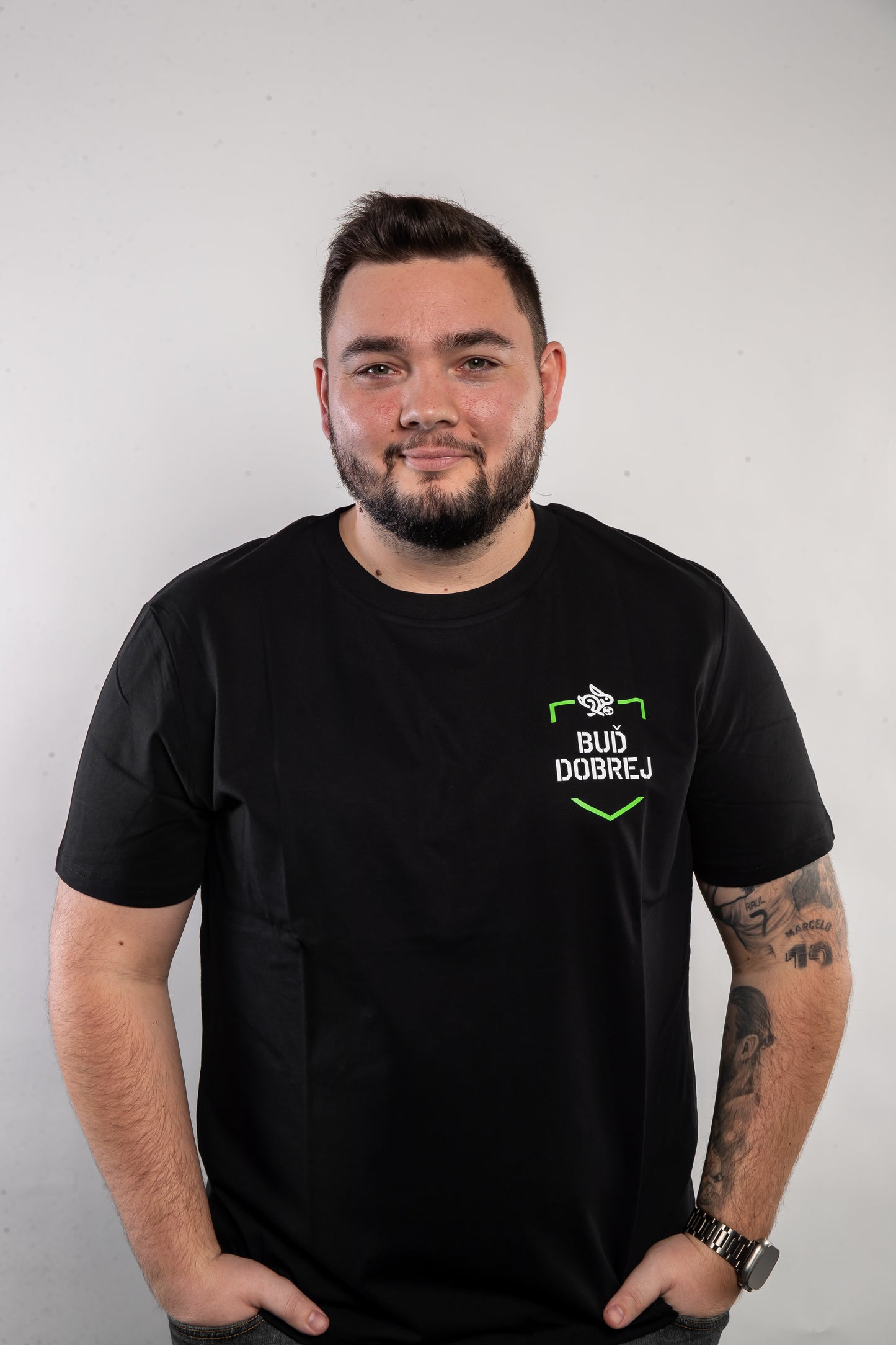 Tričko erb, BUĎ DOBREJ, BÍLÉ/ČERNÉ